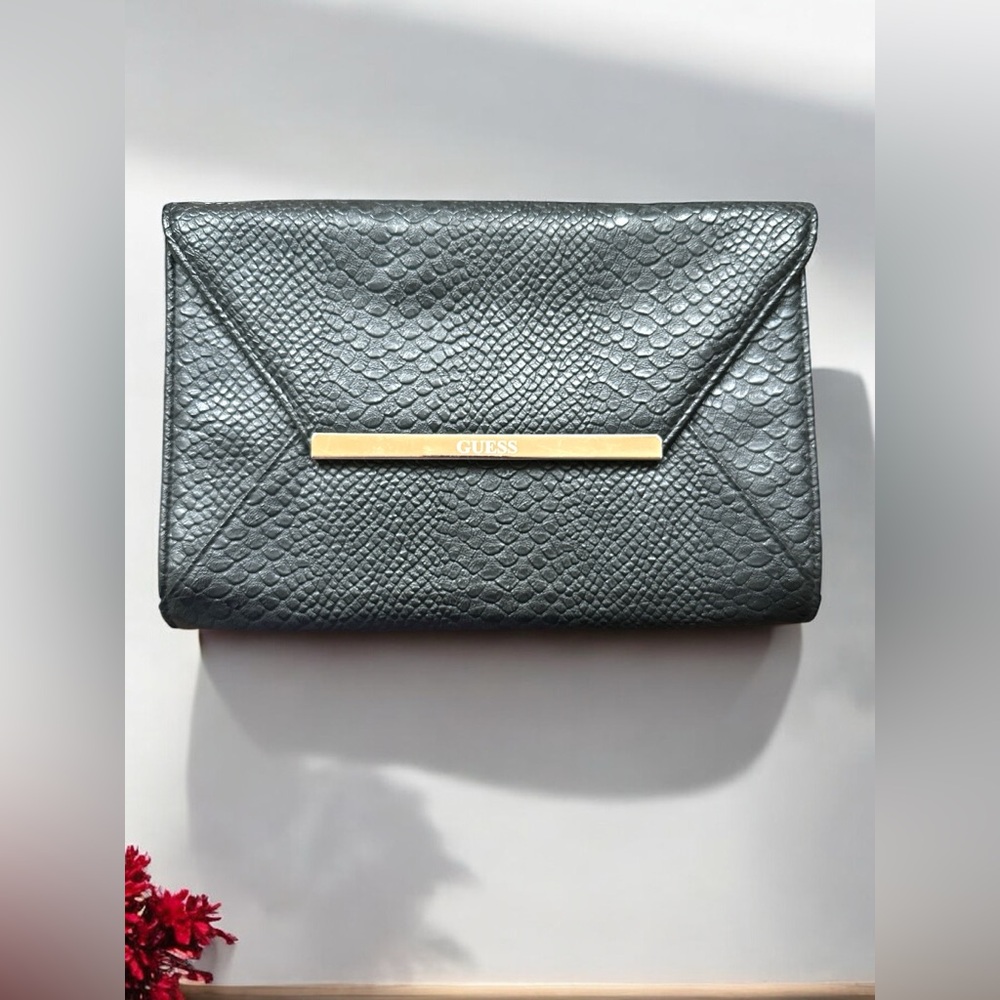 Guess Black Textured Clutch Bag – Missing Long Chain, Stylish Snake Skin Pattern